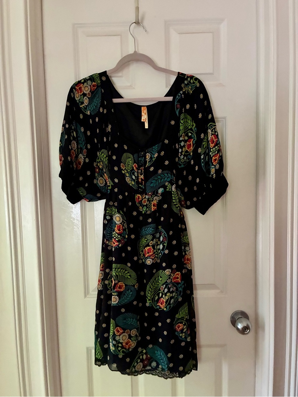 ModCloth Black Floral Puff-Sleeve Mini Dress